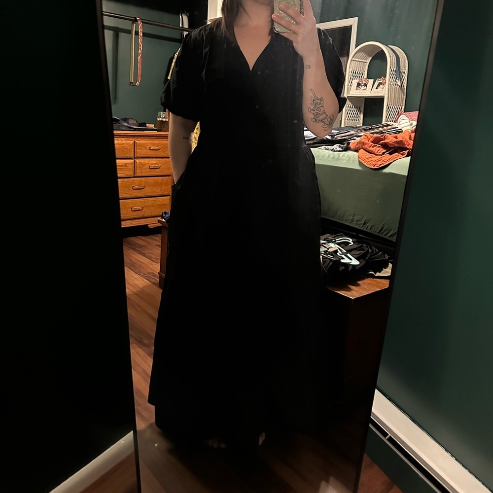 Elegant Black Maxi Dress